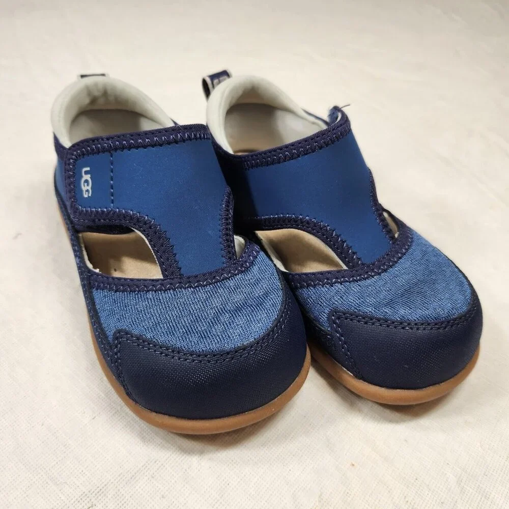 UGG Kids Toddler Girls Size 10 Low Top Closed Toe Shoes Hook Loop Closure 348 - Picture 2 of 12